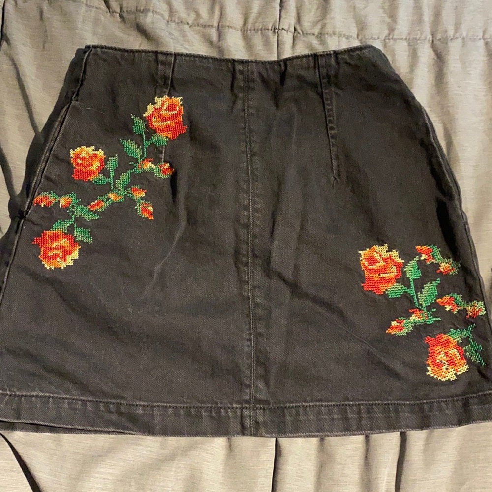 Flower Black Skirt
